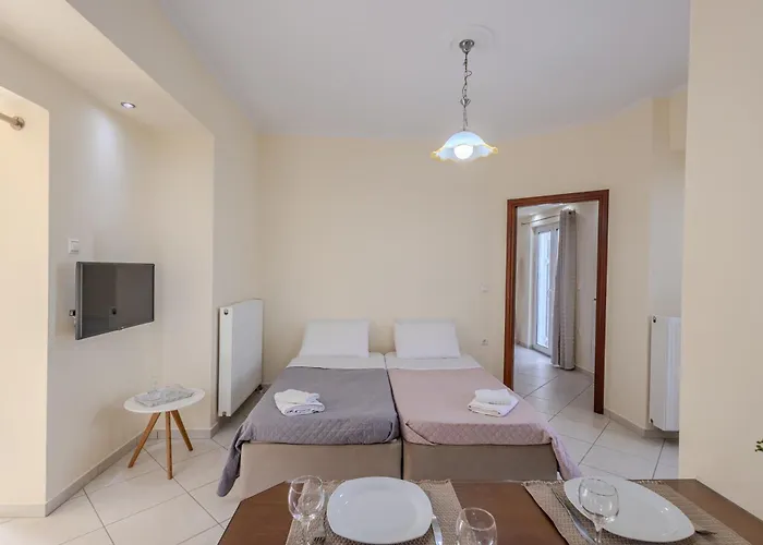 With Heated Rooftop Pool Apartment *