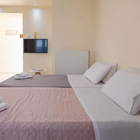 With Heated Rooftop Pool *